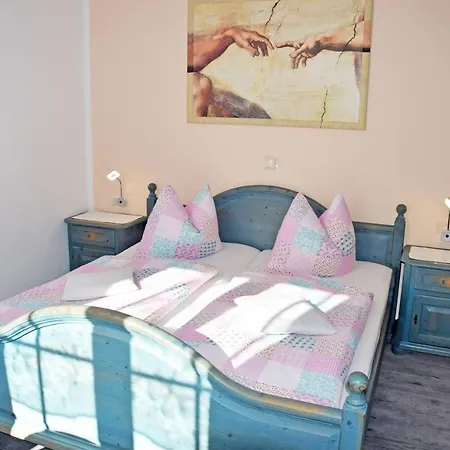 게스트하우스 Edelstein 3*